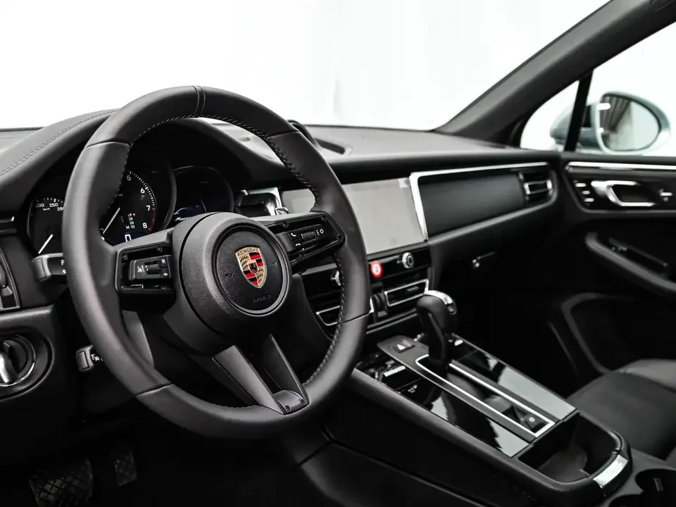2025 Porsche Macan Electric - Image 2 of 20