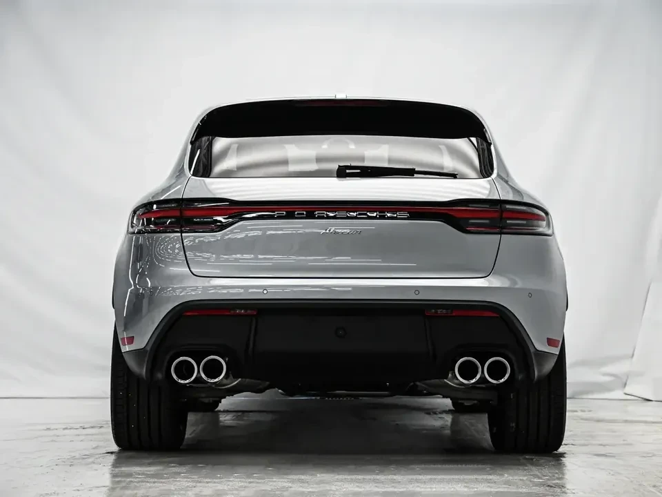 2025 Porsche Macan Electric - Image 7 of 20