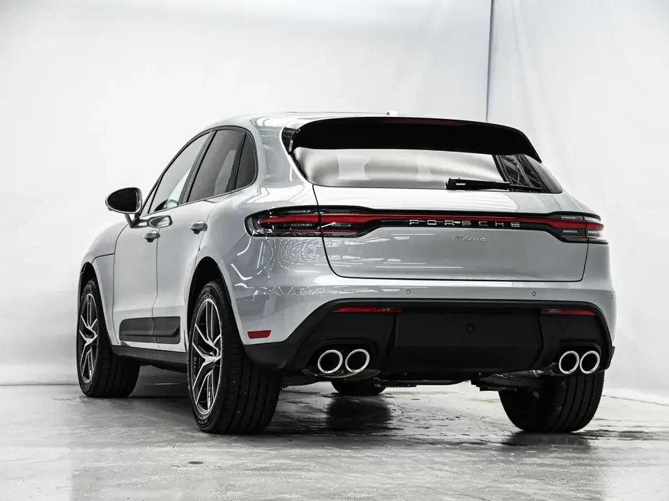 2025 Porsche Macan Electric - Image 5 of 20