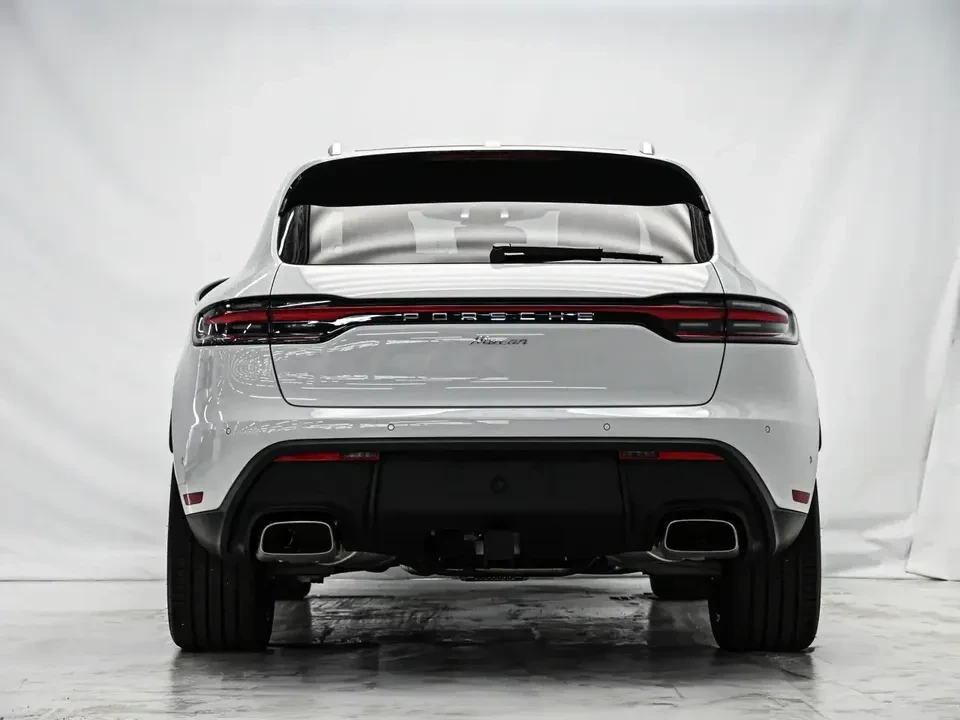 2025 Porsche Macan - Image 7 of 20