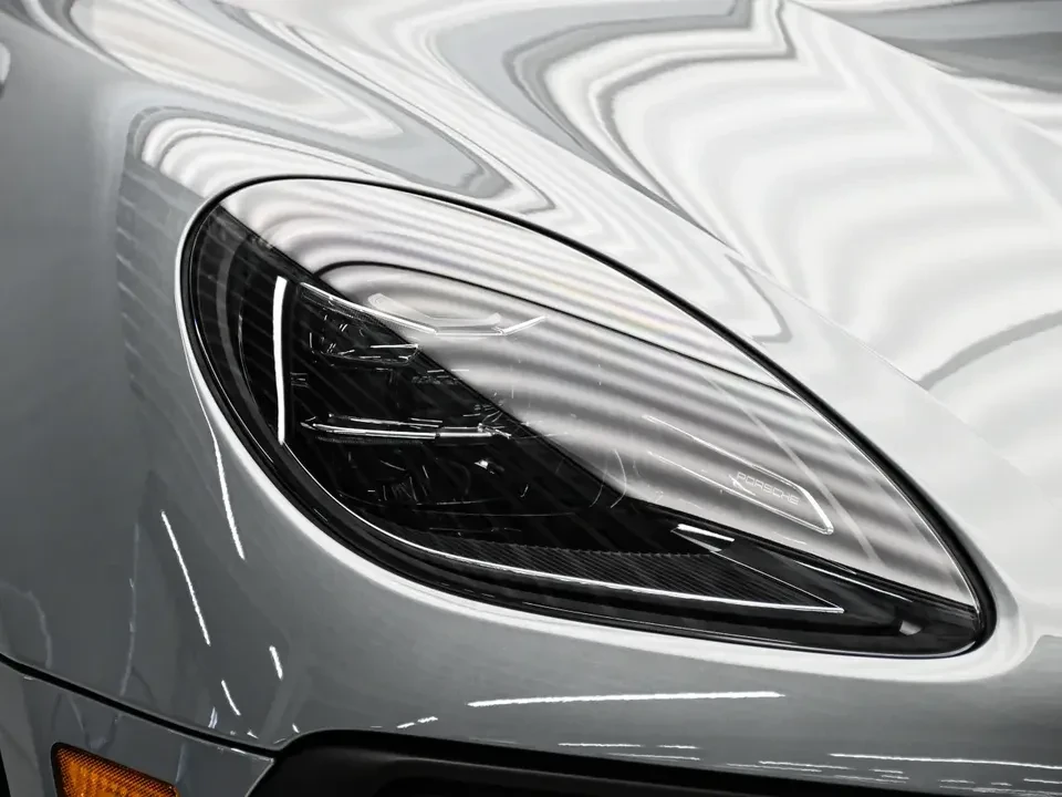 2025 Porsche Macan Electric - Image 9 of 20