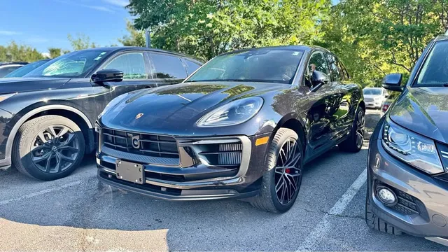 2025 Porsche Macan