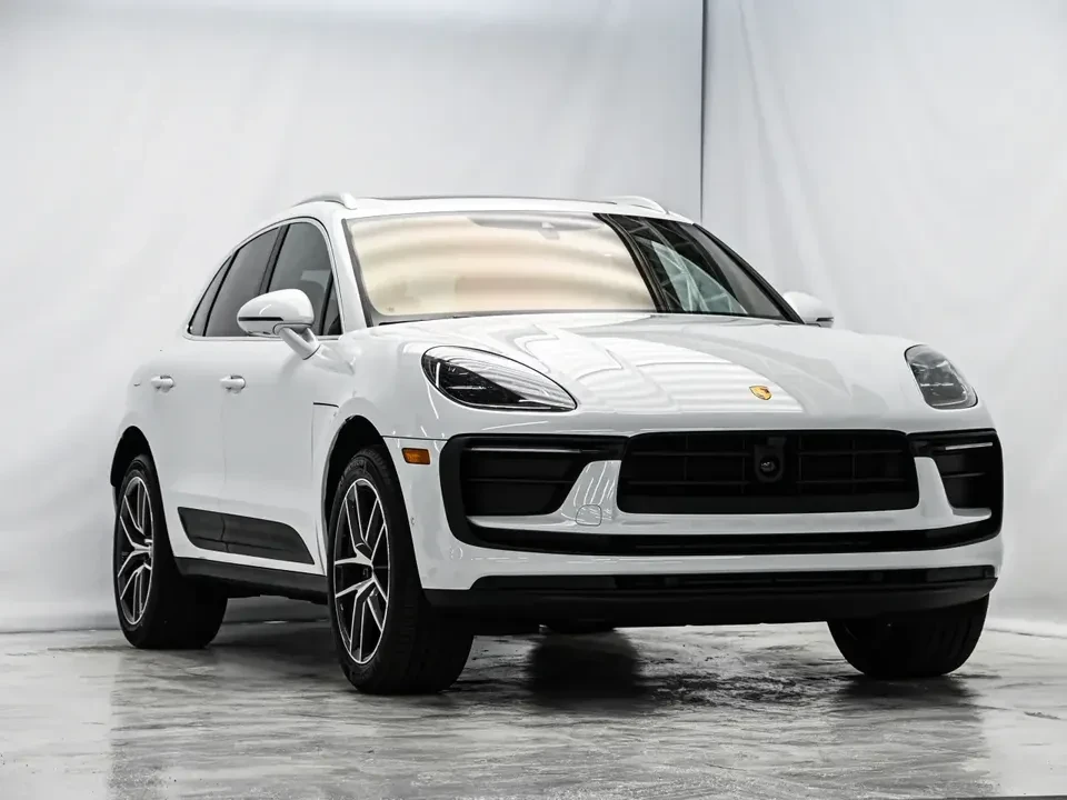 2025 Porsche Macan - Image 6 of 20