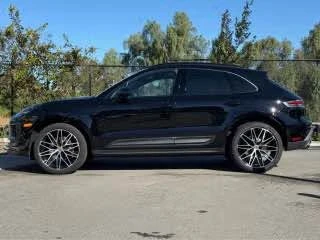 2025 Porsche Macan - Image 12 of 14