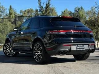 2025 Porsche Macan - Image 13 of 14