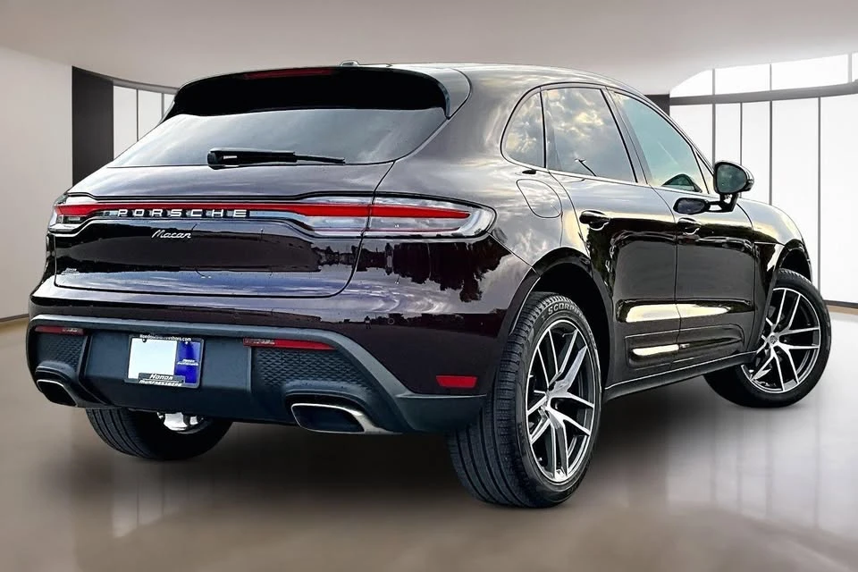 2025 Porsche Macan - Image 3 of 8