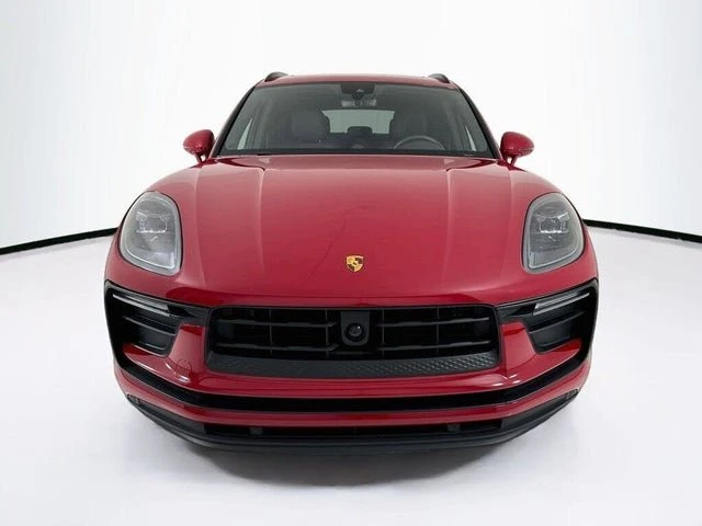 2025 Porsche Macan Electric - Image 6 of 20