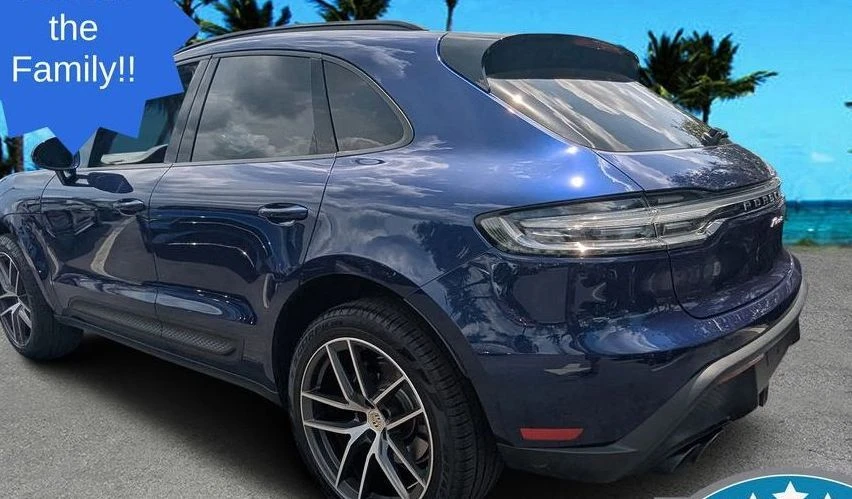 2025 Porsche Macan - Image 16 of 20