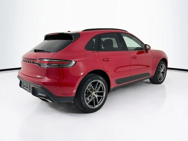2025 Porsche Macan Electric - Image 9 of 20