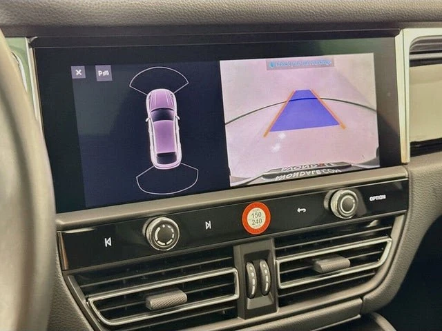 2025 Porsche Macan Electric - Image 20 of 20