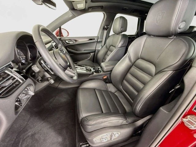 2025 Porsche Macan Electric - Image 5 of 20