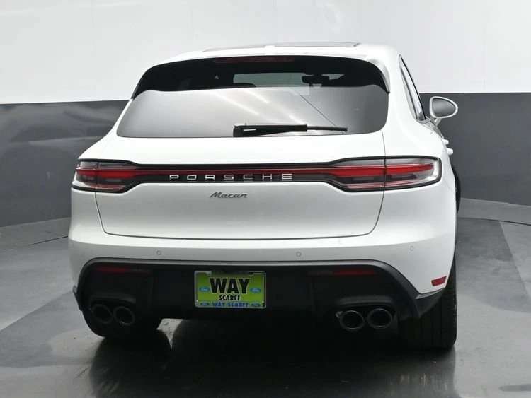 2025 Porsche Macan - Image 19 of 20