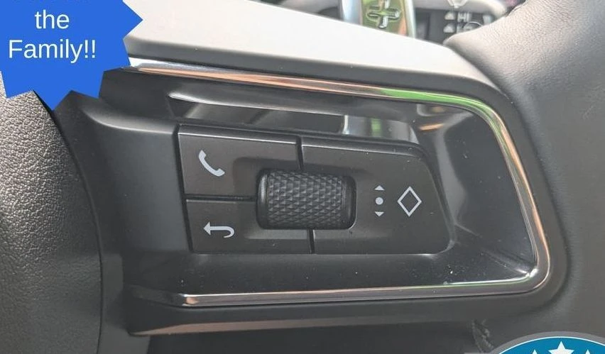 2025 Porsche Macan - Image 12 of 20