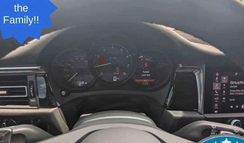 2025 Porsche Macan - Image 13 of 20