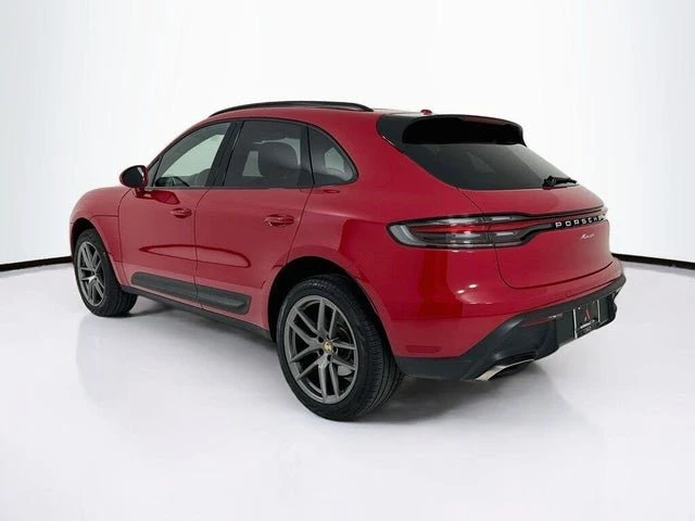 2025 Porsche Macan Electric - Image 3 of 20