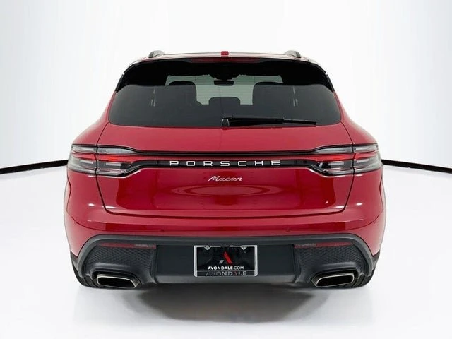 2025 Porsche Macan Electric - Image 10 of 20