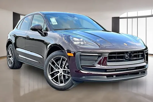 2025 Porsche Macan Base