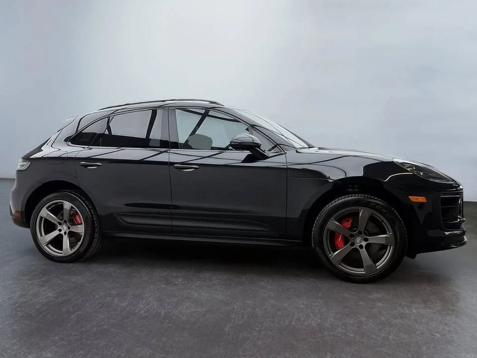 2025 Porsche Macan - Image 7 of 10