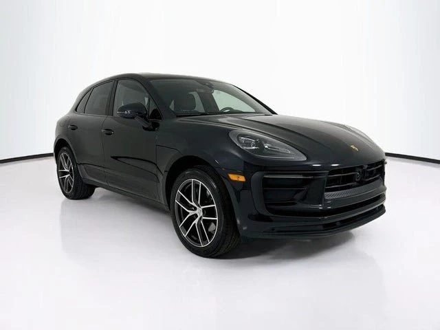 2025 Porsche Macan Electric - Image 7 of 20