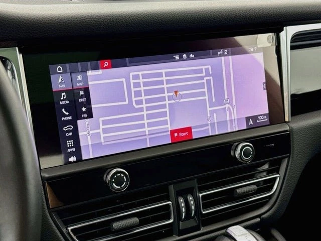 2025 Porsche Macan Electric - Image 19 of 20