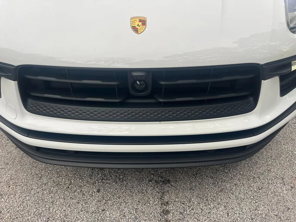 2025 Porsche Macan Electric - Image 15 of 20
