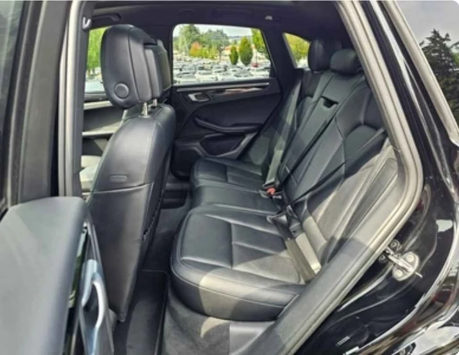 2025 Porsche Macan Electric - Image 7 of 8