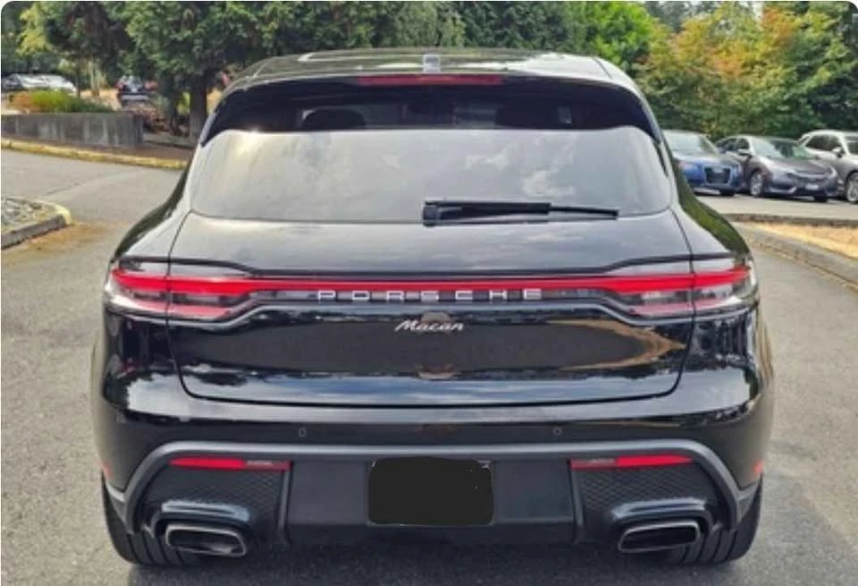 2025 Porsche Macan Electric - Image 5 of 8