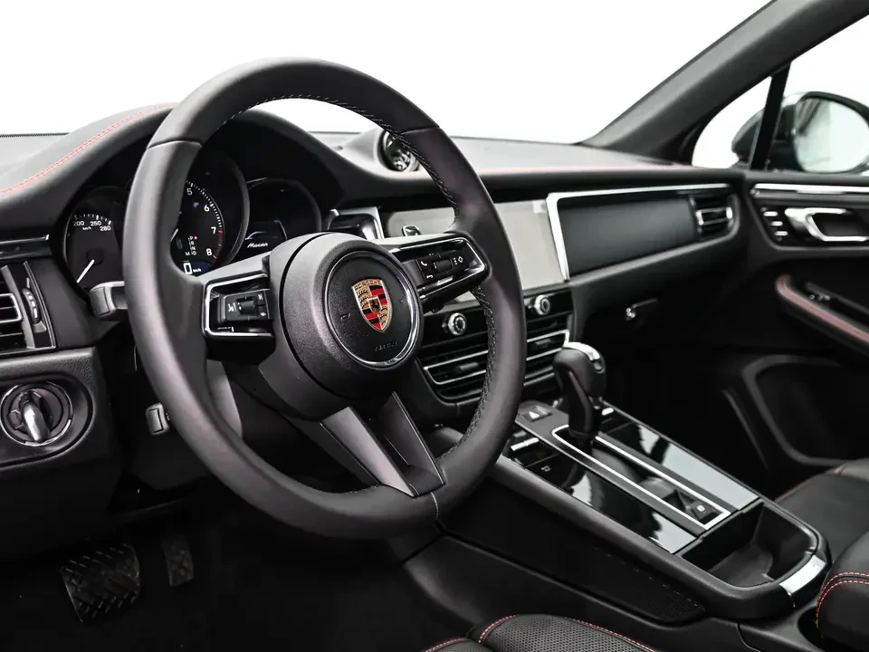 2025 Porsche Macan Electric - Image 2 of 20