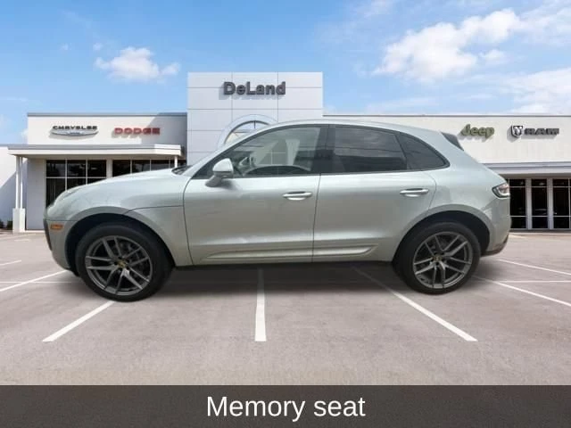 2025 Porsche Macan Electric - Image 5 of 20