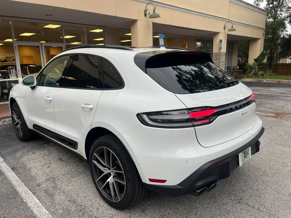 2025 Porsche Macan Electric - Image 8 of 20