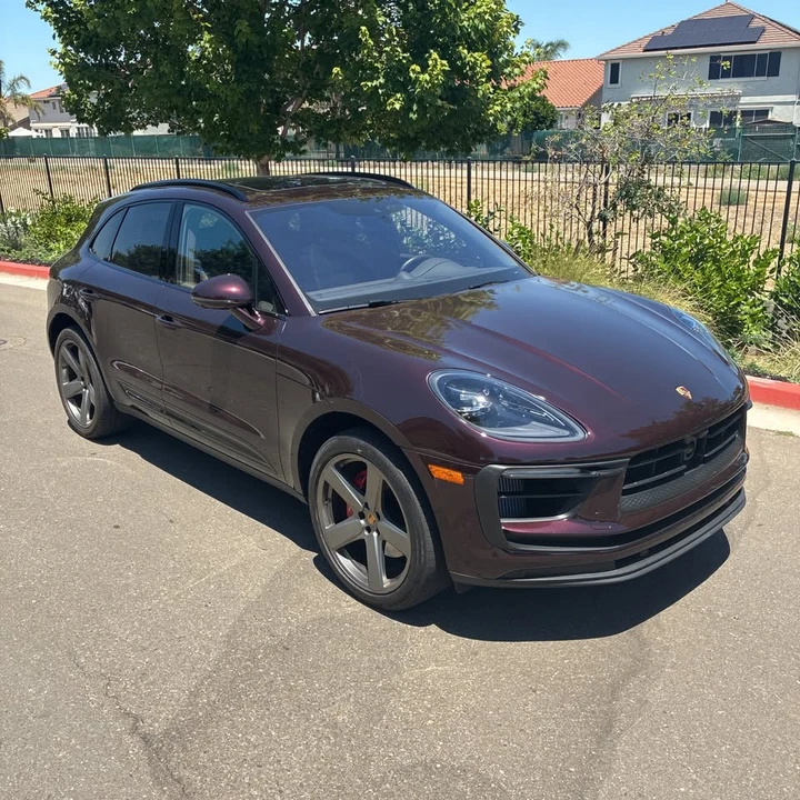 2025 Porsche Macan Electric - Image 4 of 14
