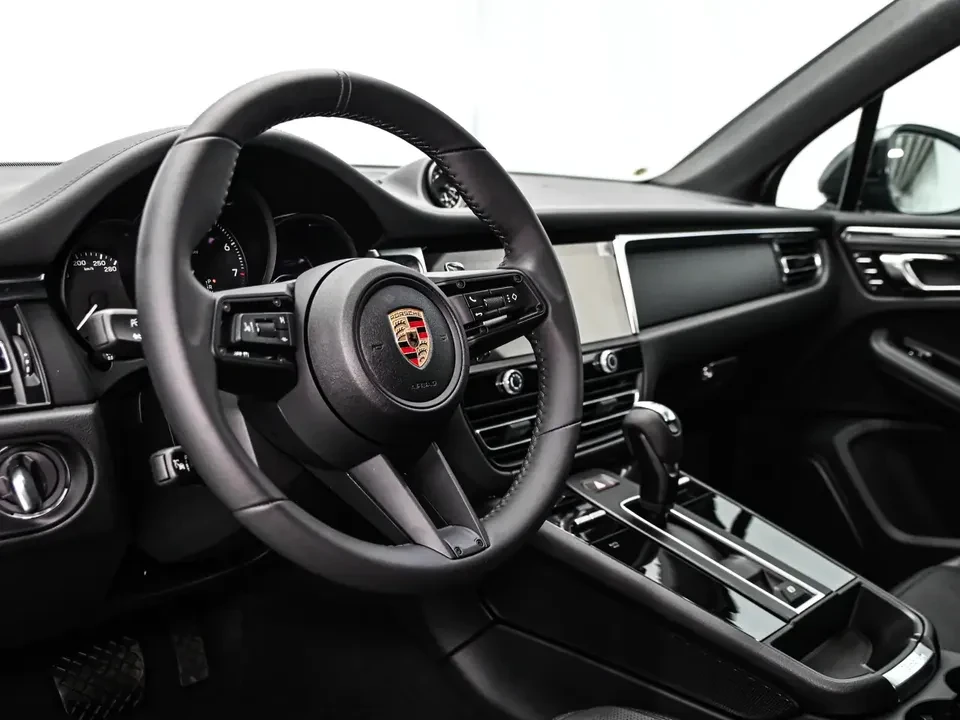 2025 Porsche Macan Electric - Image 2 of 20