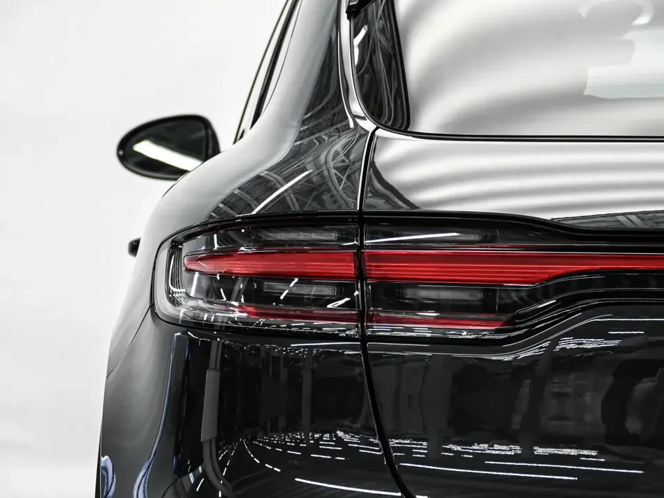 2025 Porsche Macan Electric - Image 9 of 20