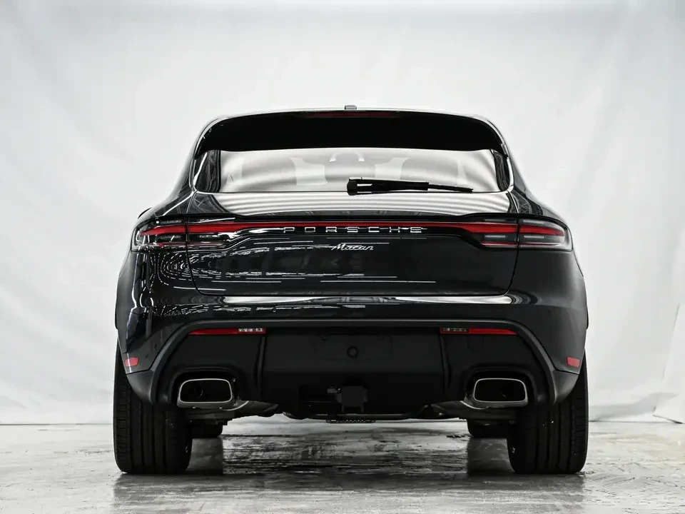2025 Porsche Macan Electric - Image 8 of 20