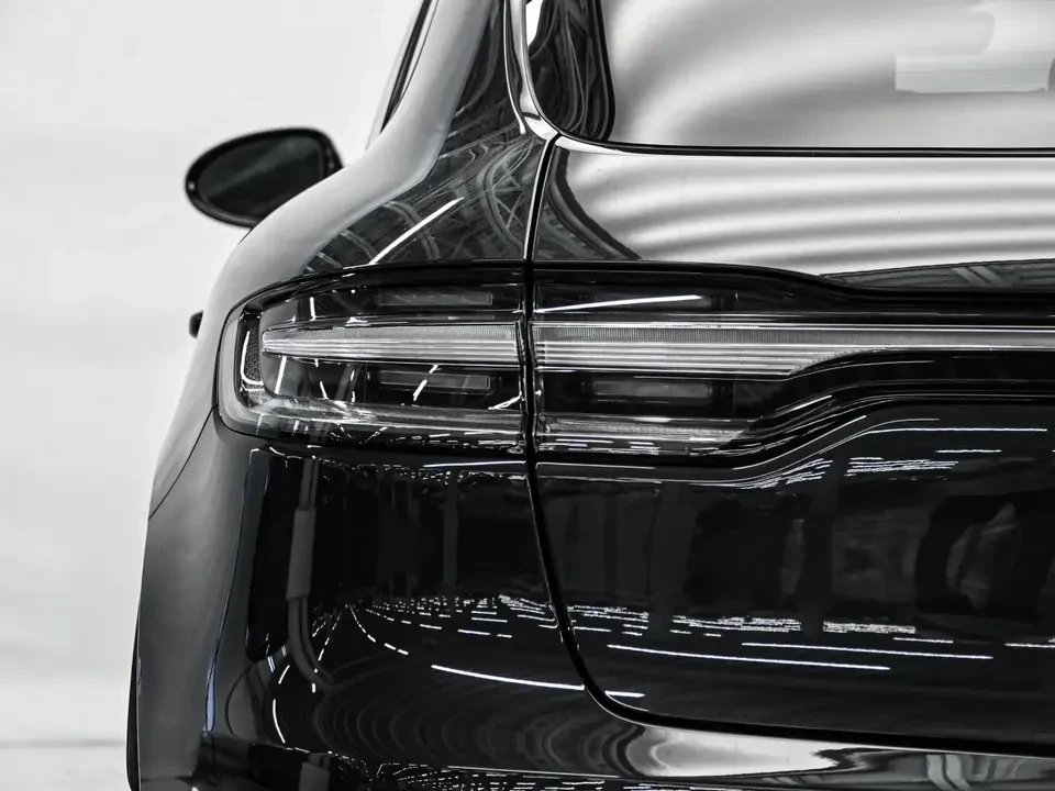 2025 Porsche Macan Electric - Image 9 of 20