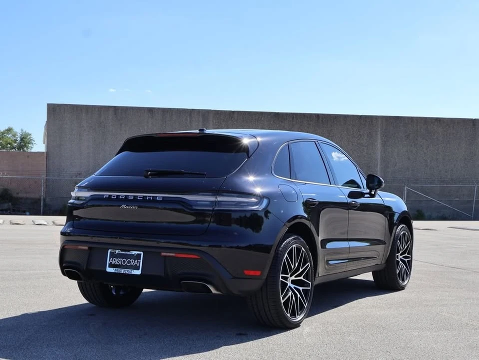 2025 Porsche Macan Electric - Image 8 of 20