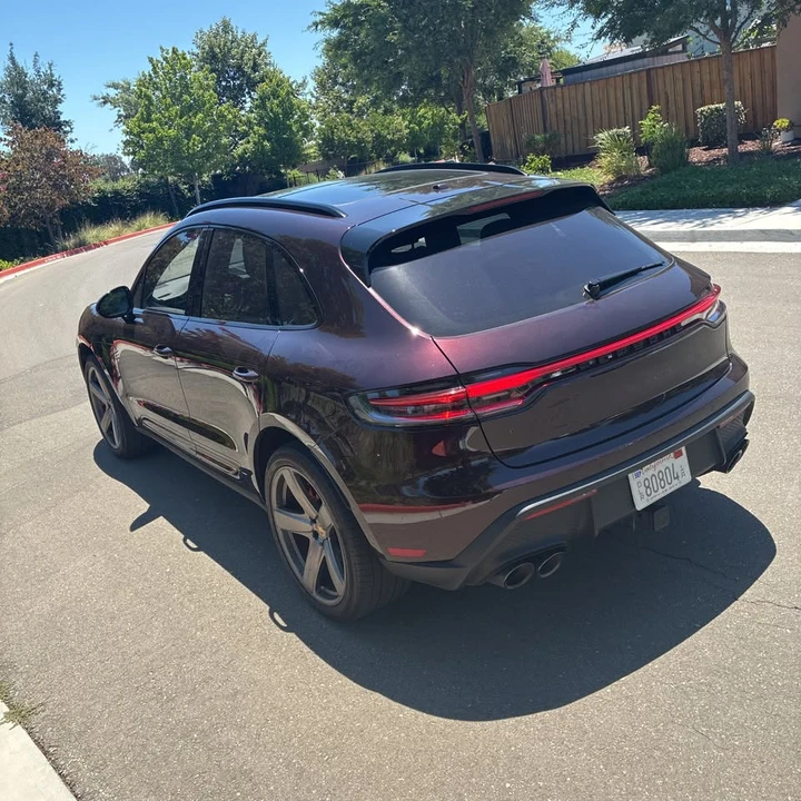 2025 Porsche Macan Electric - Image 6 of 14