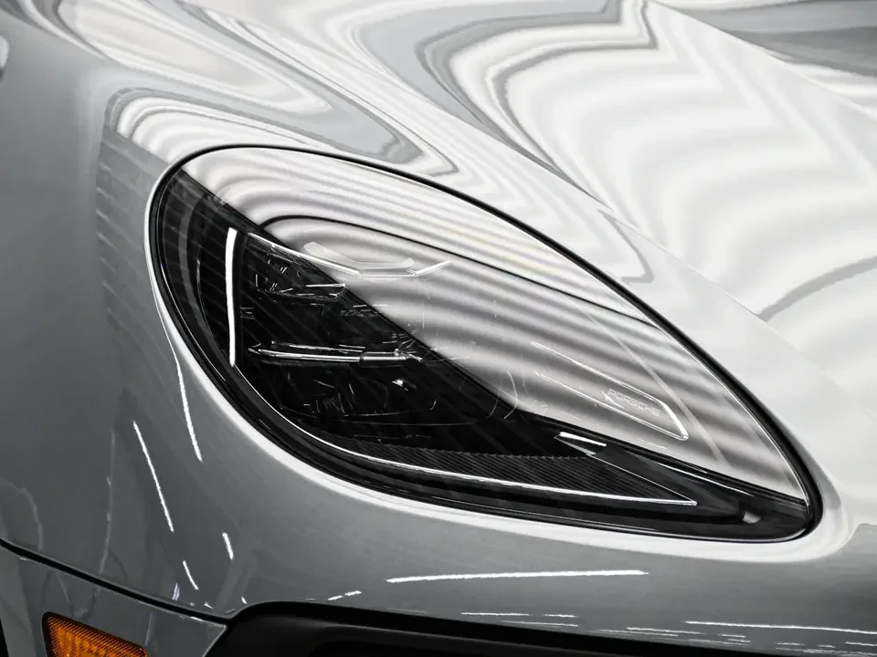 2025 Porsche Macan Electric - Image 9 of 20