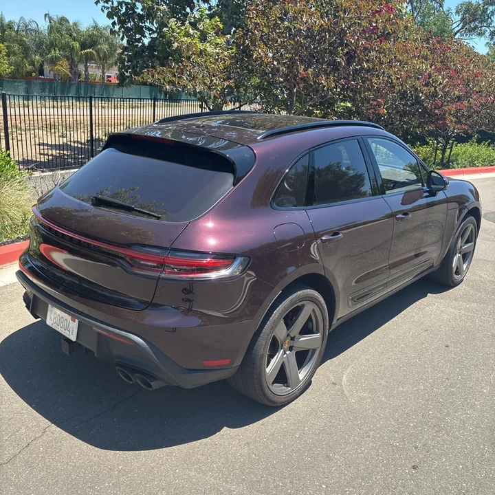 2025 Porsche Macan Electric - Image 12 of 14