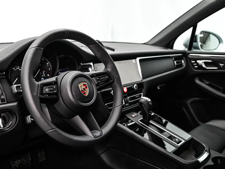 2025 Porsche Macan Electric - Image 2 of 20