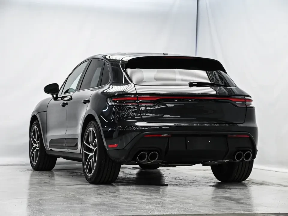 2025 Porsche Macan Electric - Image 5 of 20