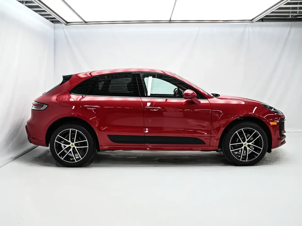 2025 Porsche Macan - Image 4 of 20