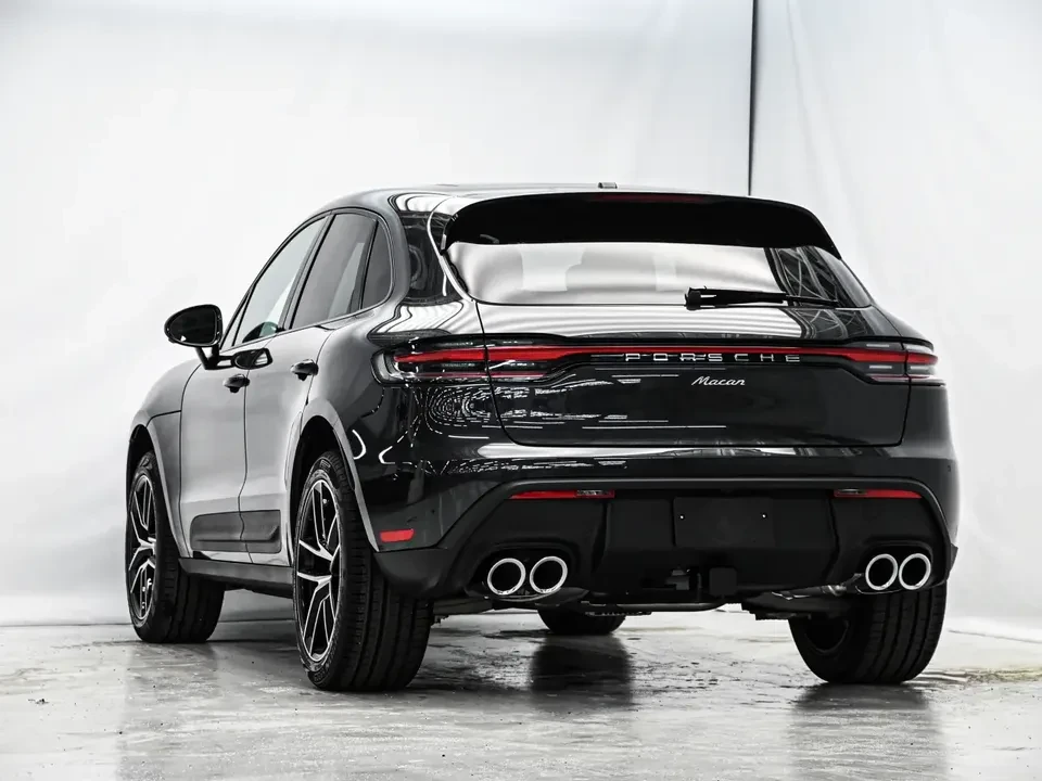 2025 Porsche Macan Electric - Image 5 of 20
