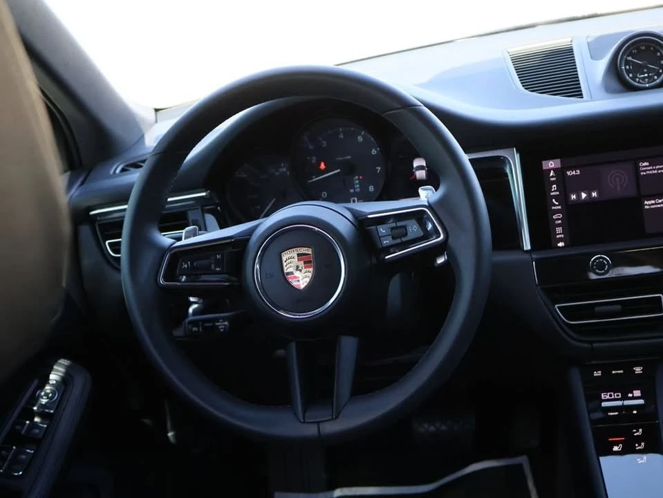 2025 Porsche Macan Electric - Image 20 of 20
