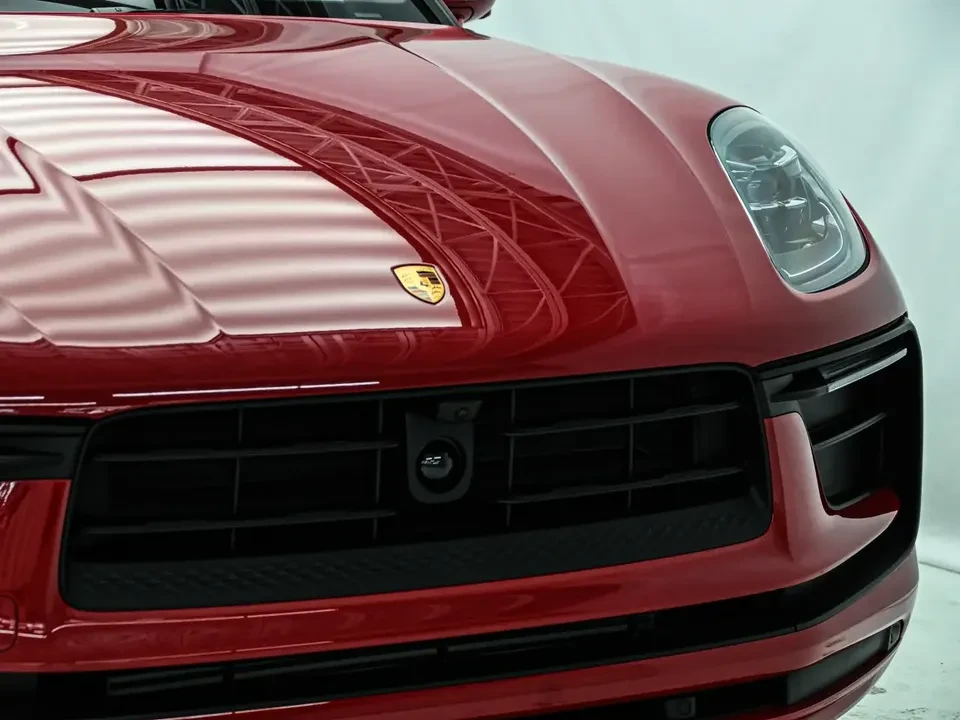 2025 Porsche Macan - Image 3 of 20