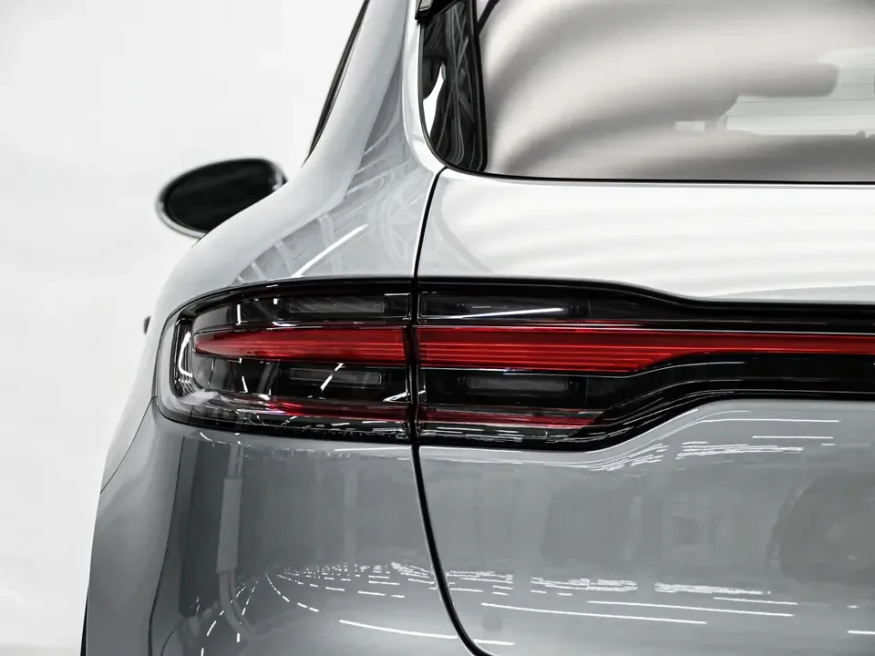 2025 Porsche Macan Electric - Image 15 of 20