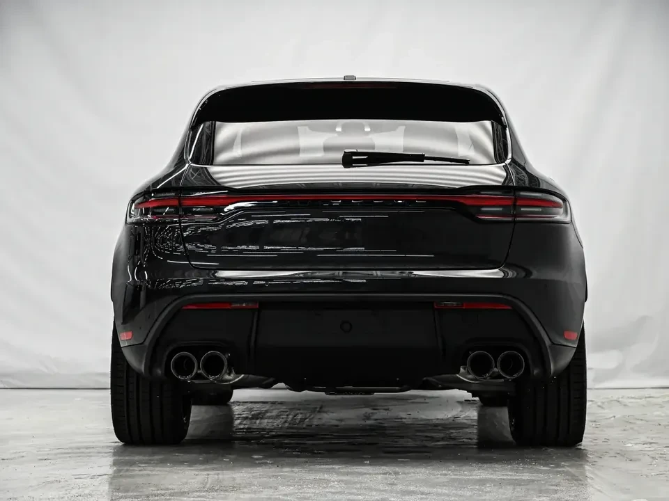 2025 Porsche Macan Electric - Image 8 of 20