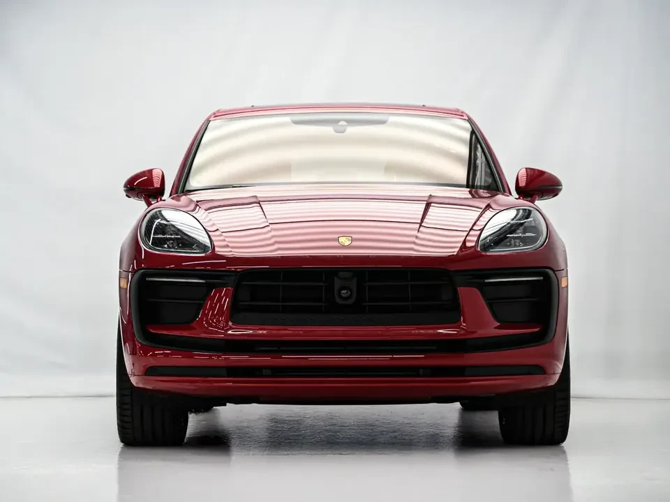 2025 Porsche Macan - Image 7 of 20