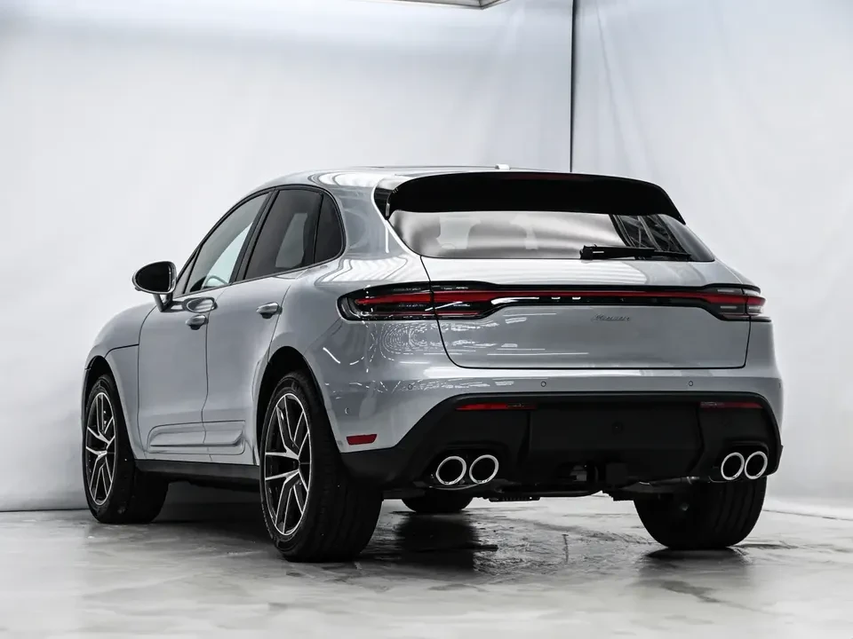 2025 Porsche Macan Electric - Image 5 of 20