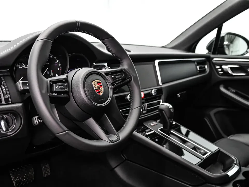 2025 Porsche Macan Electric - Image 2 of 20